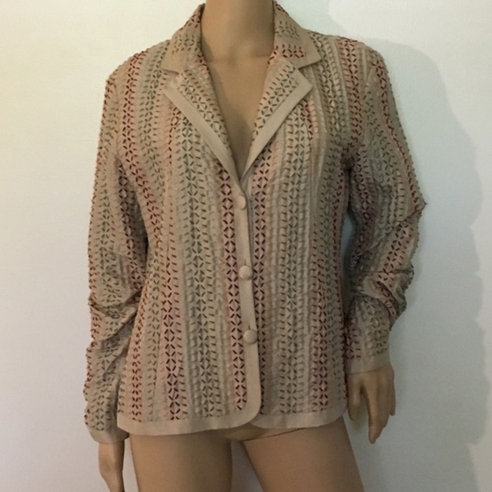 Vintage Chico's size 1 100% Silk Embroidered Jacket